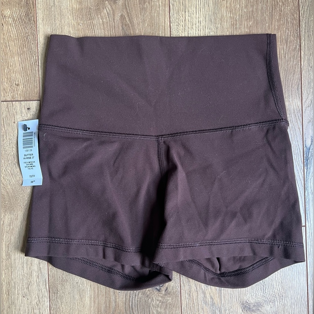 NWT Aritizia TnAction TnaButter Cheeky High-Rise 3” short